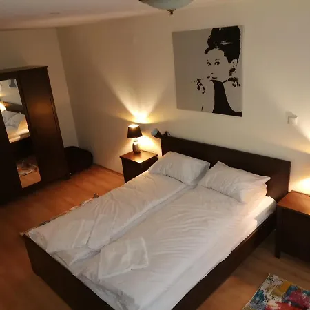 Apartment Ana/ апартамент ана *